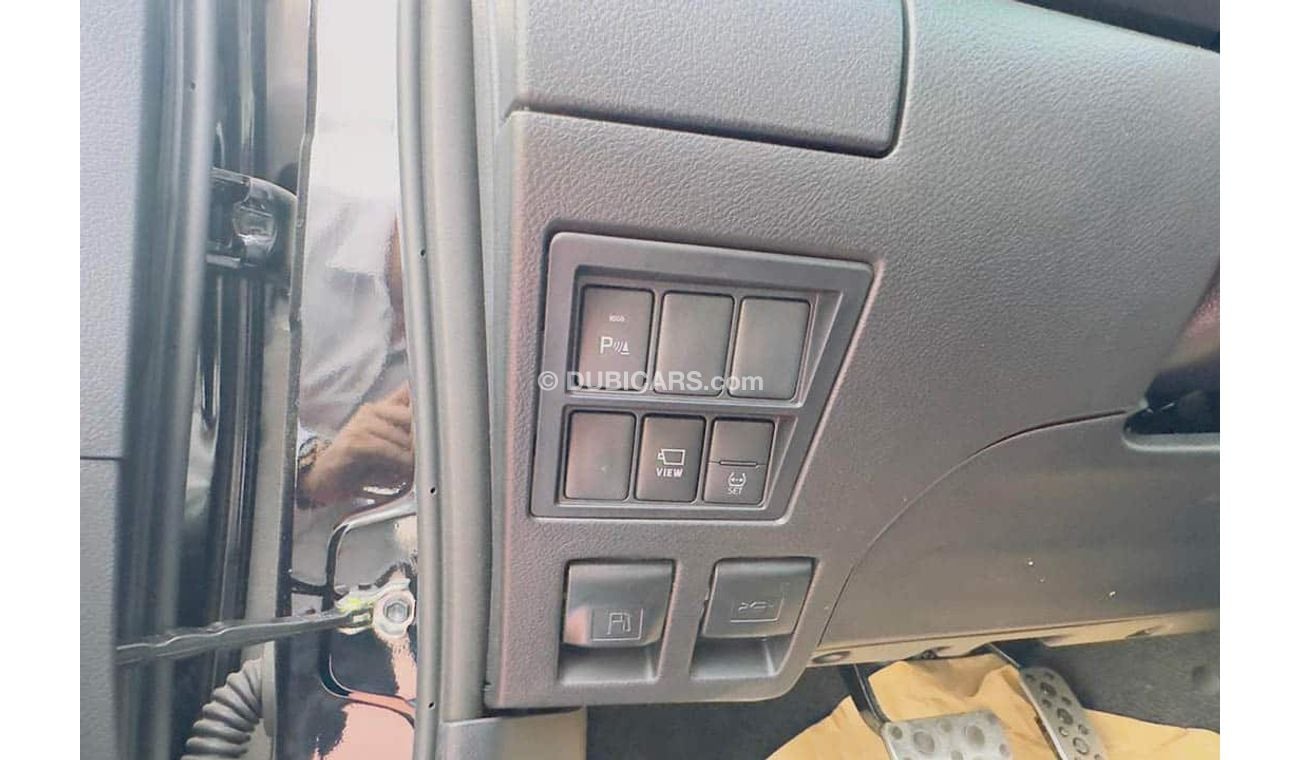 تويوتا هيلوكس D/cab P/up 4x4 2.8L Diesel - A/T - 23YM - GRS - BLK_BLK (EXPORT OFFER)