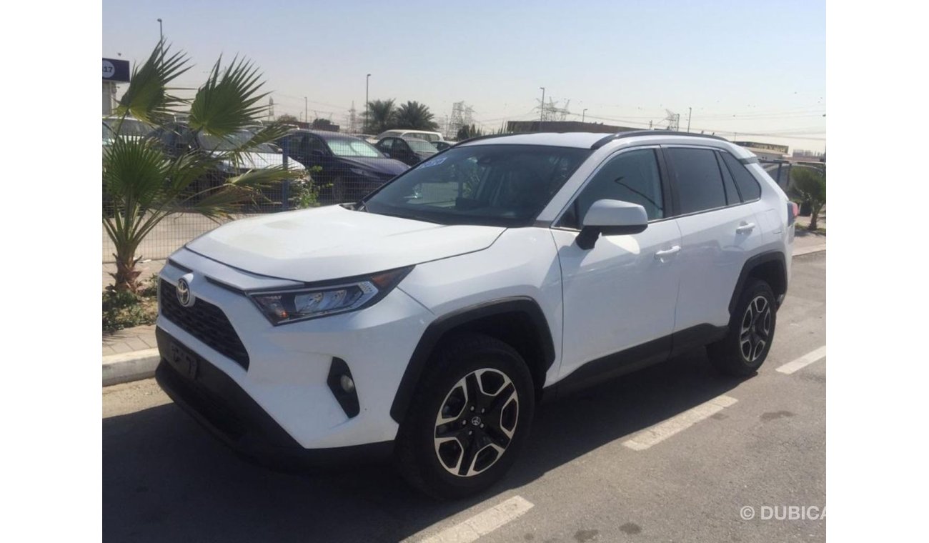 Toyota RAV4 TOYOTA RAV4 LE 2020