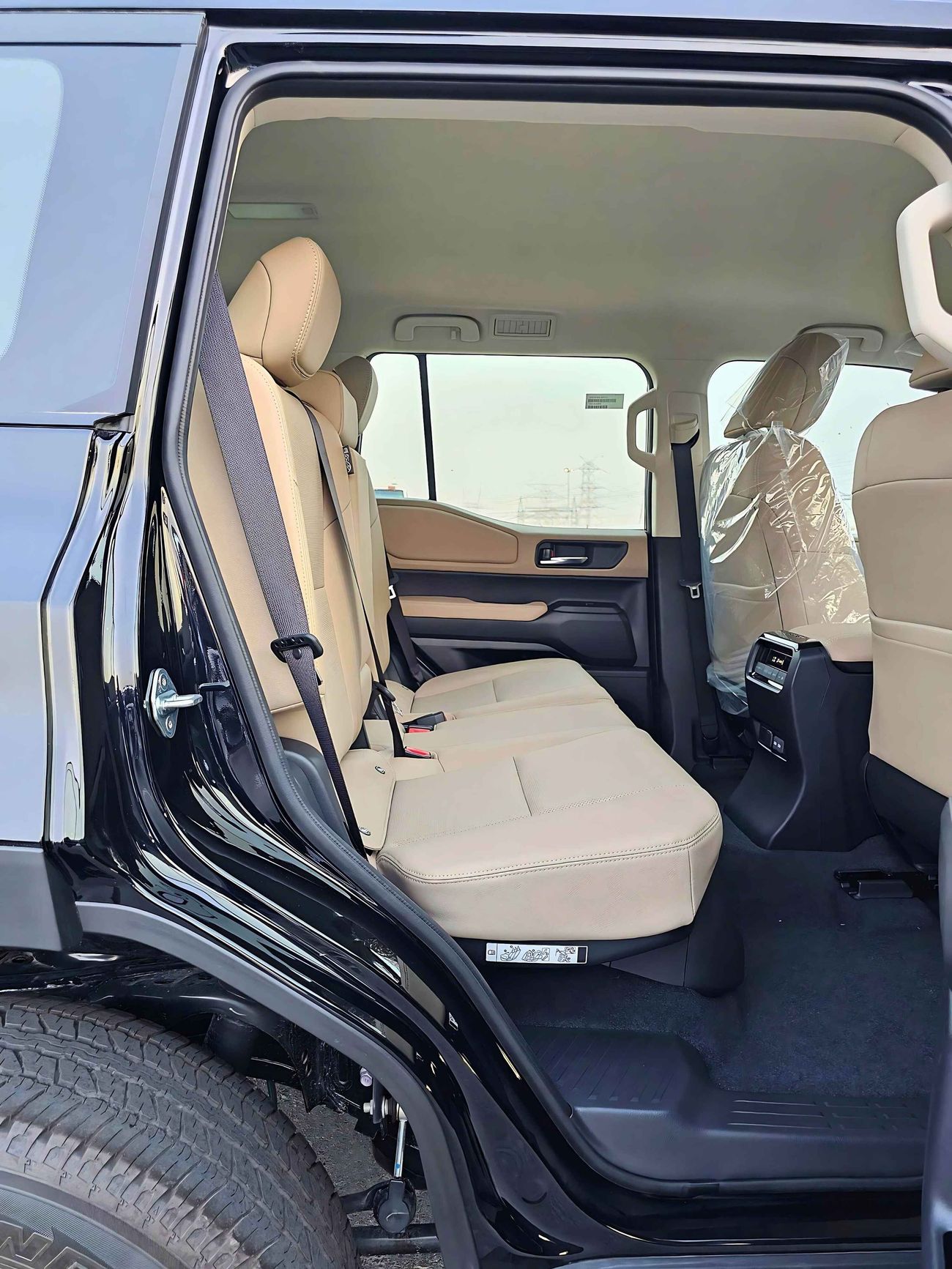 تويوتا برادو LIMITED / 2.7L V4 / DVD+CAMERA/ PUSH START / AUTO HOLD (CODE# 68025)