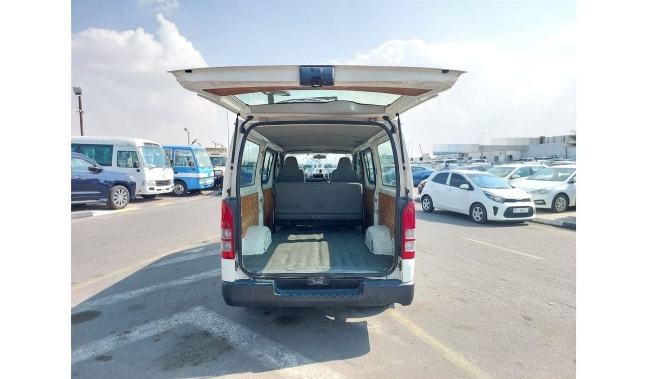 Toyota Hiace TOYOTA HIACE VAN RHD 2007 MODEL 2.5 L DIESEL MANUAL(PM78244)