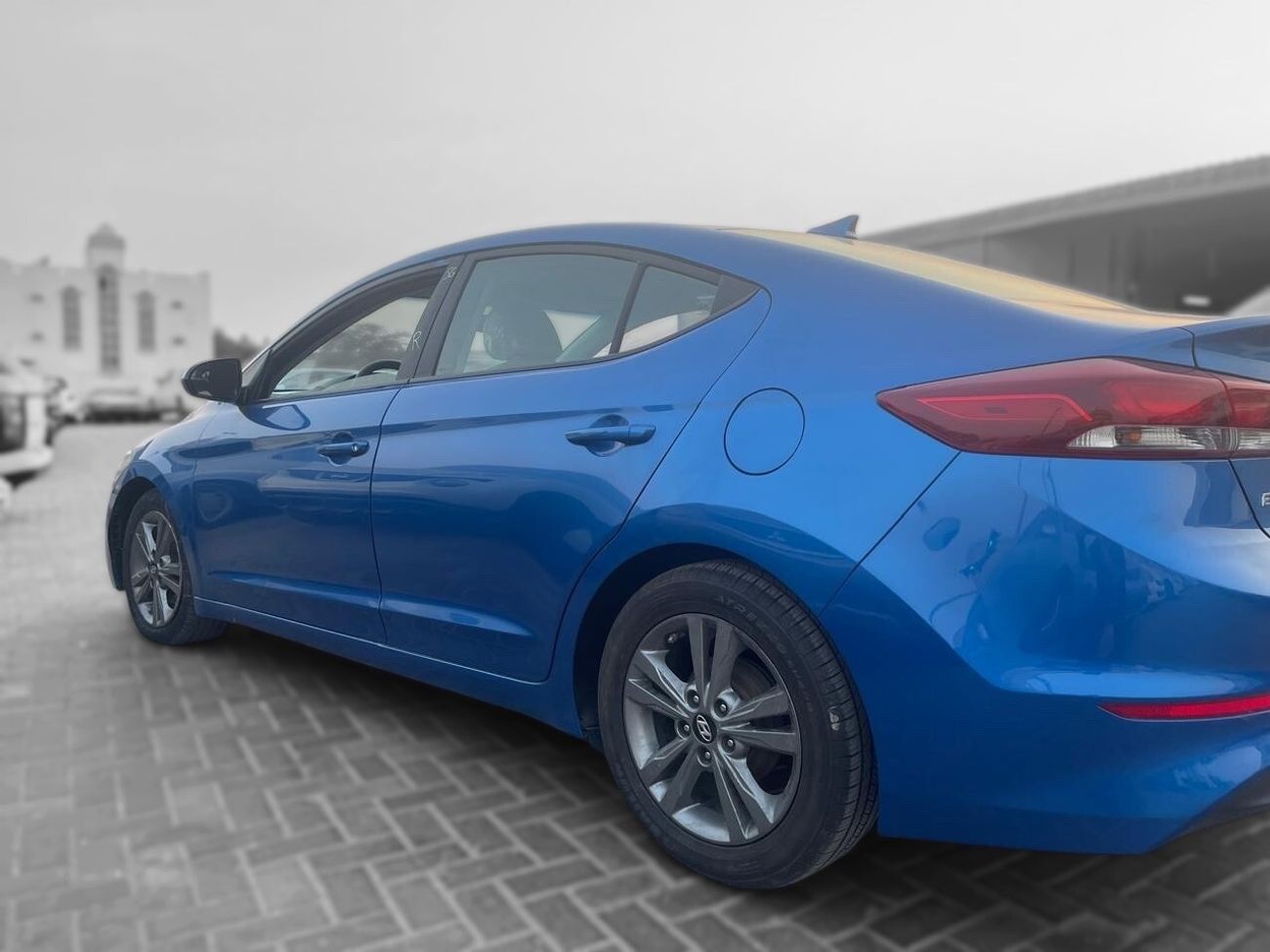 هيونداي إلانترا GL 2.0L