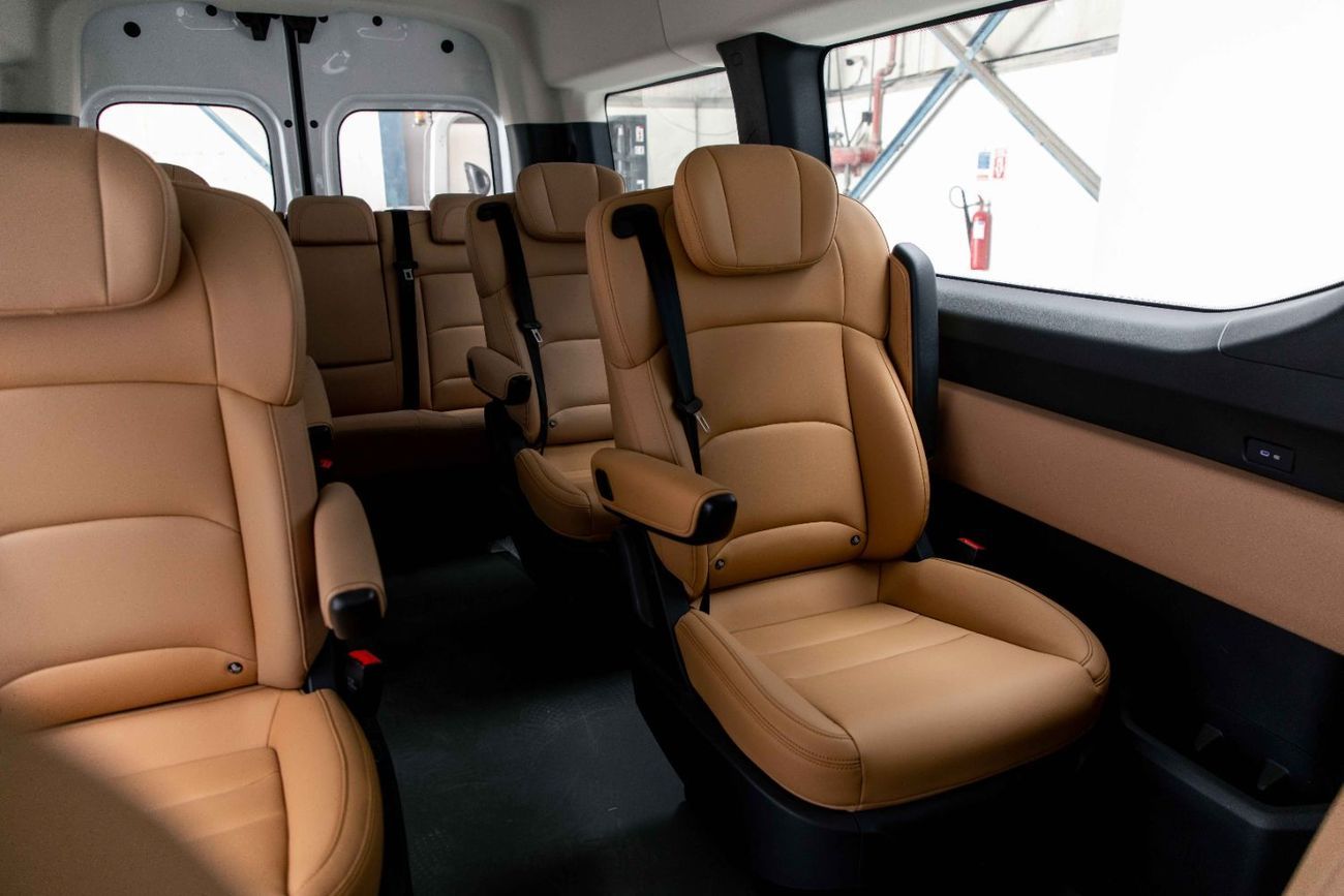 Geely Farizon 2025 Farizon Super Van - White inside Black and Brown | Export Only