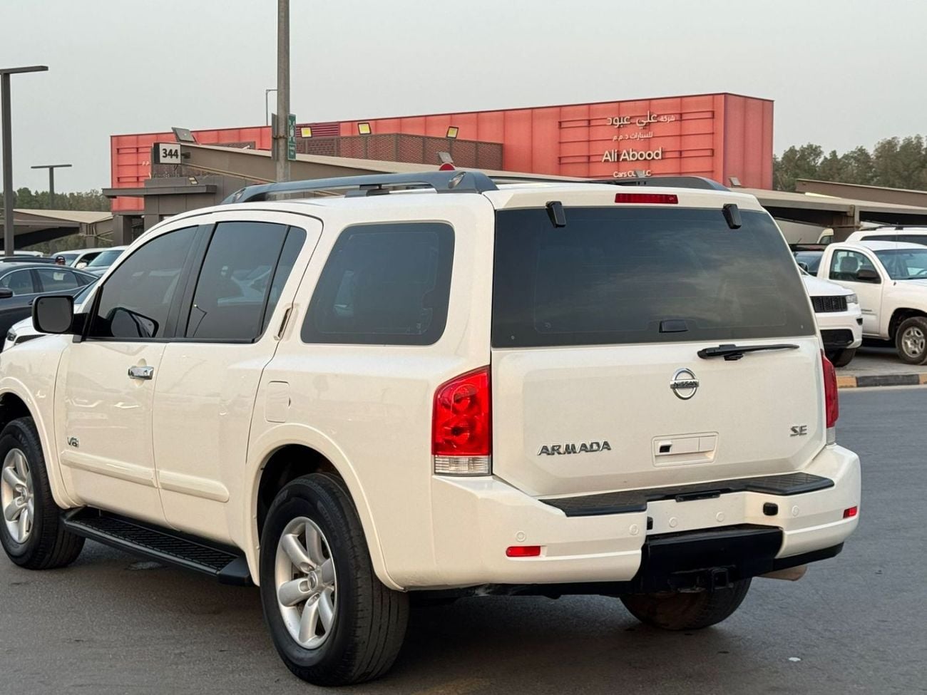 Nissan Armada Gcc,no.1,full option sunroof