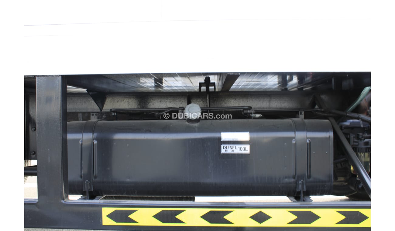 Mitsubishi Fuso Canter FREEZER BOX, All Temperature BOXES Available, 4.2L V6 Diesel, (CODE # 9068)
