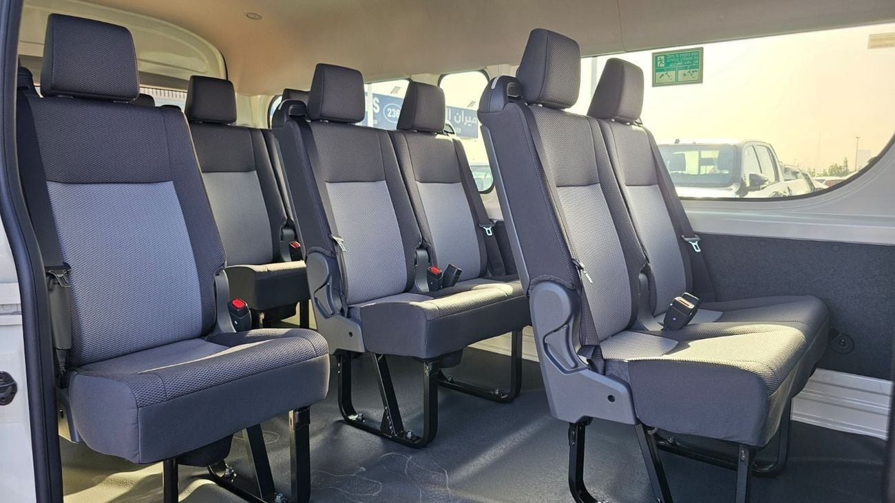 Toyota Hiace GL Toyota Hiace 2.8L DIESEL MANUAL13 SEATER PASSENGER HIGH ROOF