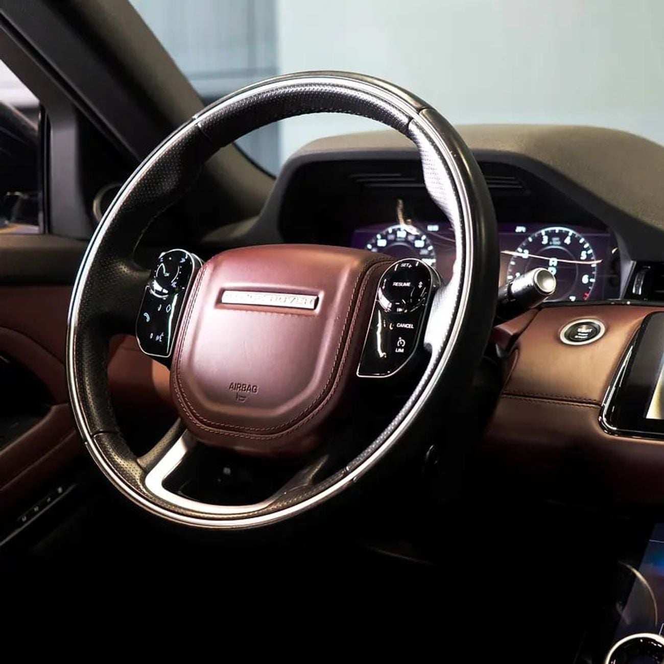 Land Rover Range Rover Evoque AED 1,915 p.m • 0% Downpayment • Evoque R-Dynamic HSE • 1 Year Warranty