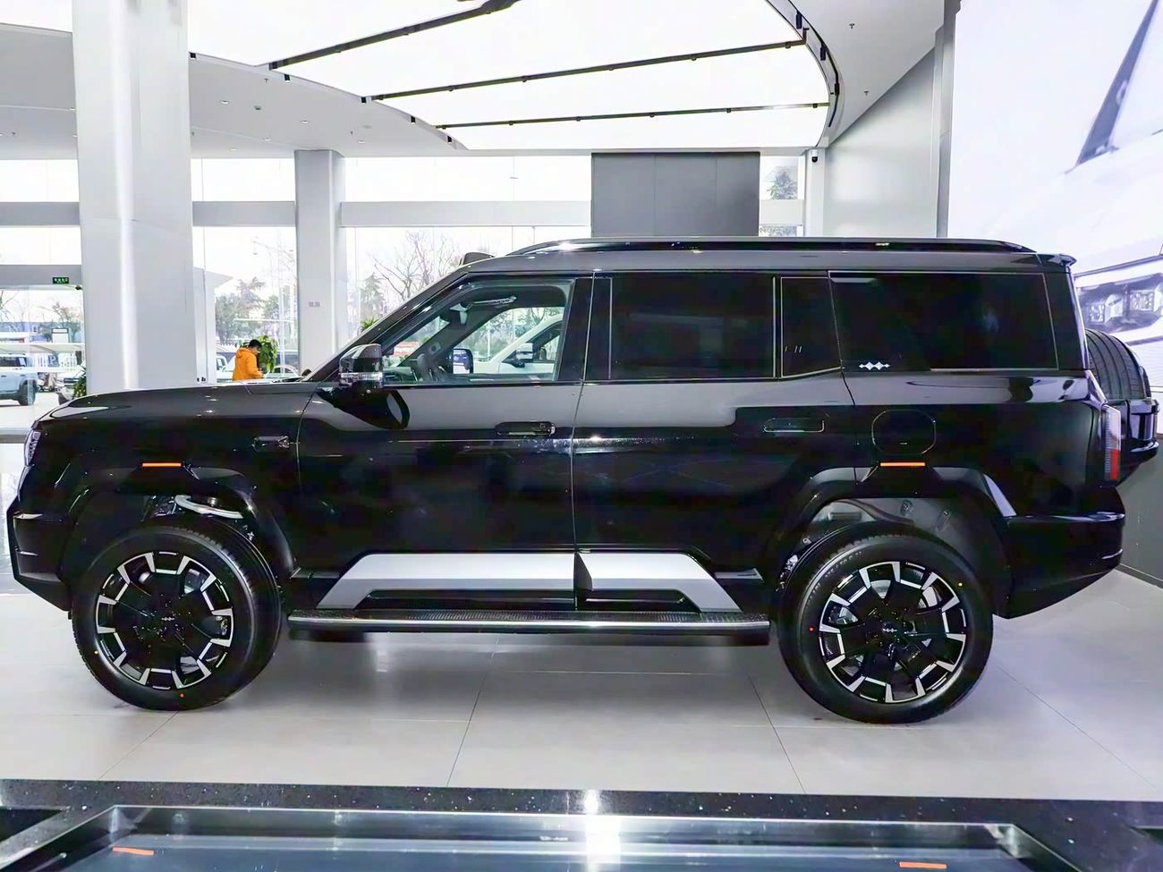 BYD Leopard 8 Smart and Brave Flagship Edition (6 Seats) 21-inch Rims with Tow Hook | 2025 | Ready Stock Limited Q