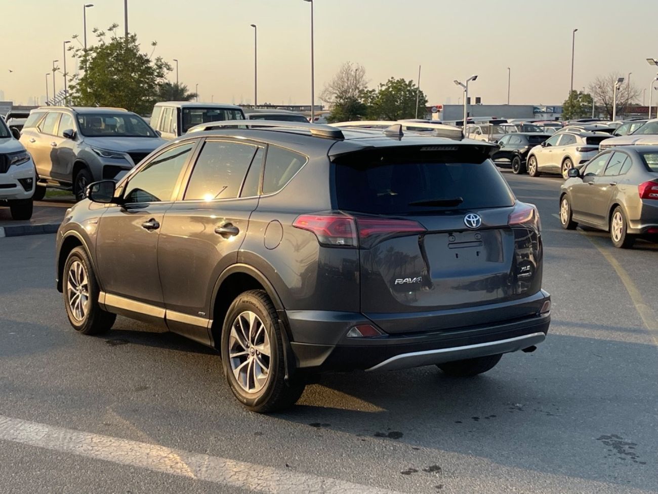 Toyota RAV4 2017 TOYOTA RAV4 XLE HYBRID 4x4 IMPORTED FROM USA