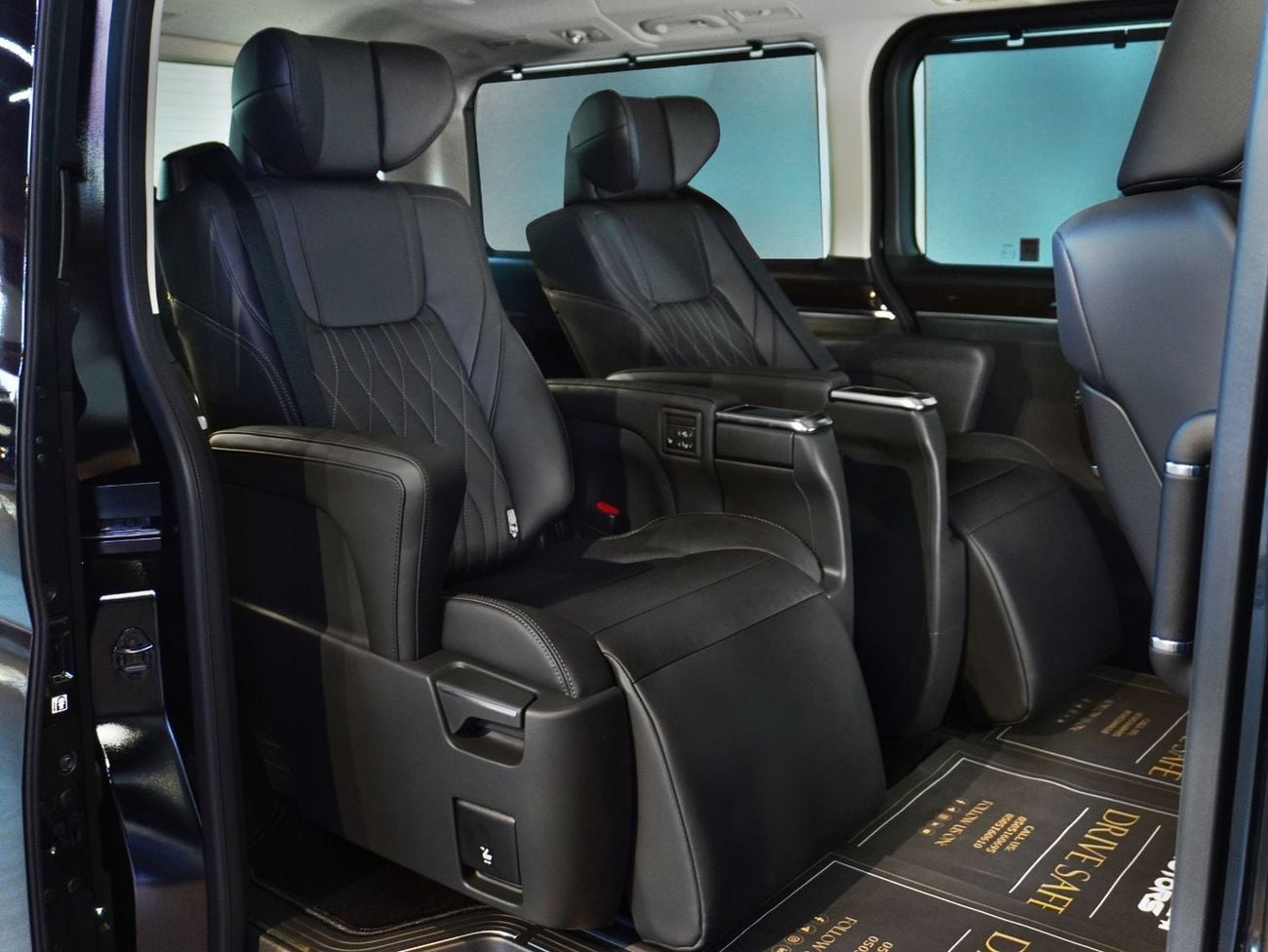 تويوتا جرافينا Dubai Registration | 2026 | 3 Years Agency Warranty  Service Contract