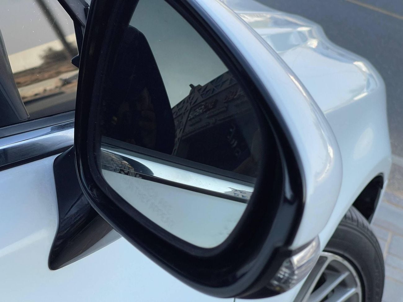 لكزس LS 460 محرك V8 سعة 4.6 لتر / F-SPORT / ممشى قليل / جنوط مقاس 19 بوصة / نقطة عمياء / مقاعد كبيرة / بحالة ممت