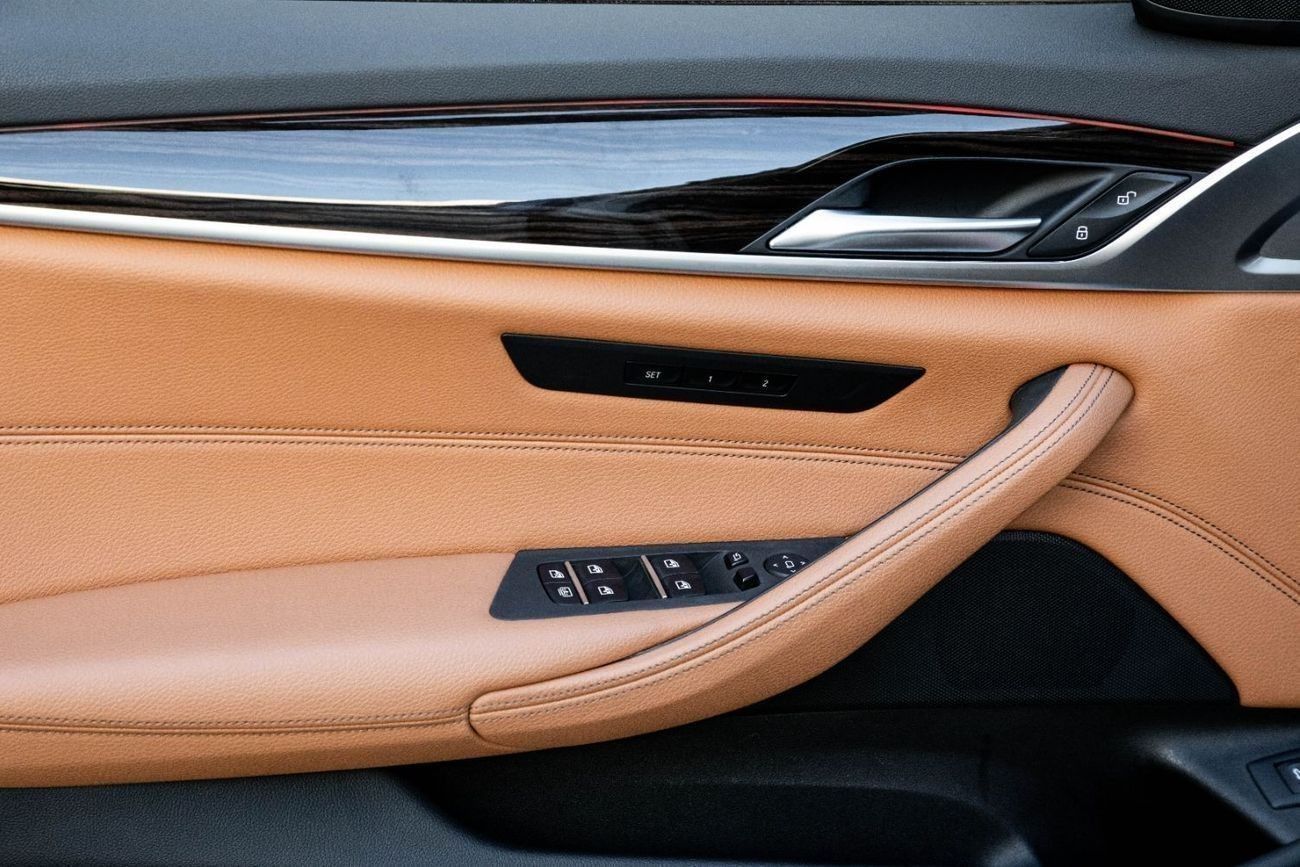 بي أم دبليو 520i 20i M-Kit | 3,290 P.M  | 0% Downpayment | Agency Warranty!