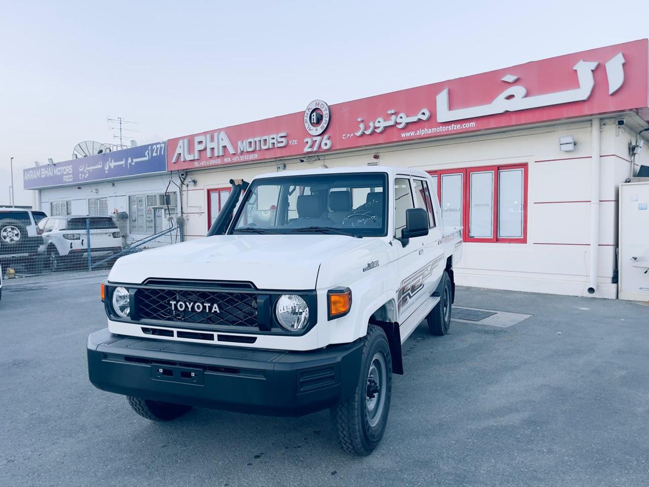 تويوتا لاند كروزر بيك آب Std 4.0L Double Cab Utility 4WD