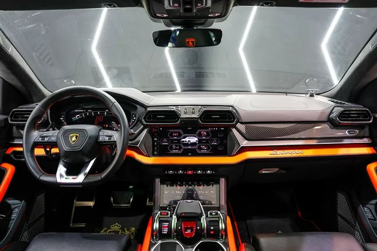 لامبورغيني اوروس SE Hybrid, New Facelift, Carbon Trim, Bang N Olufsen Audio