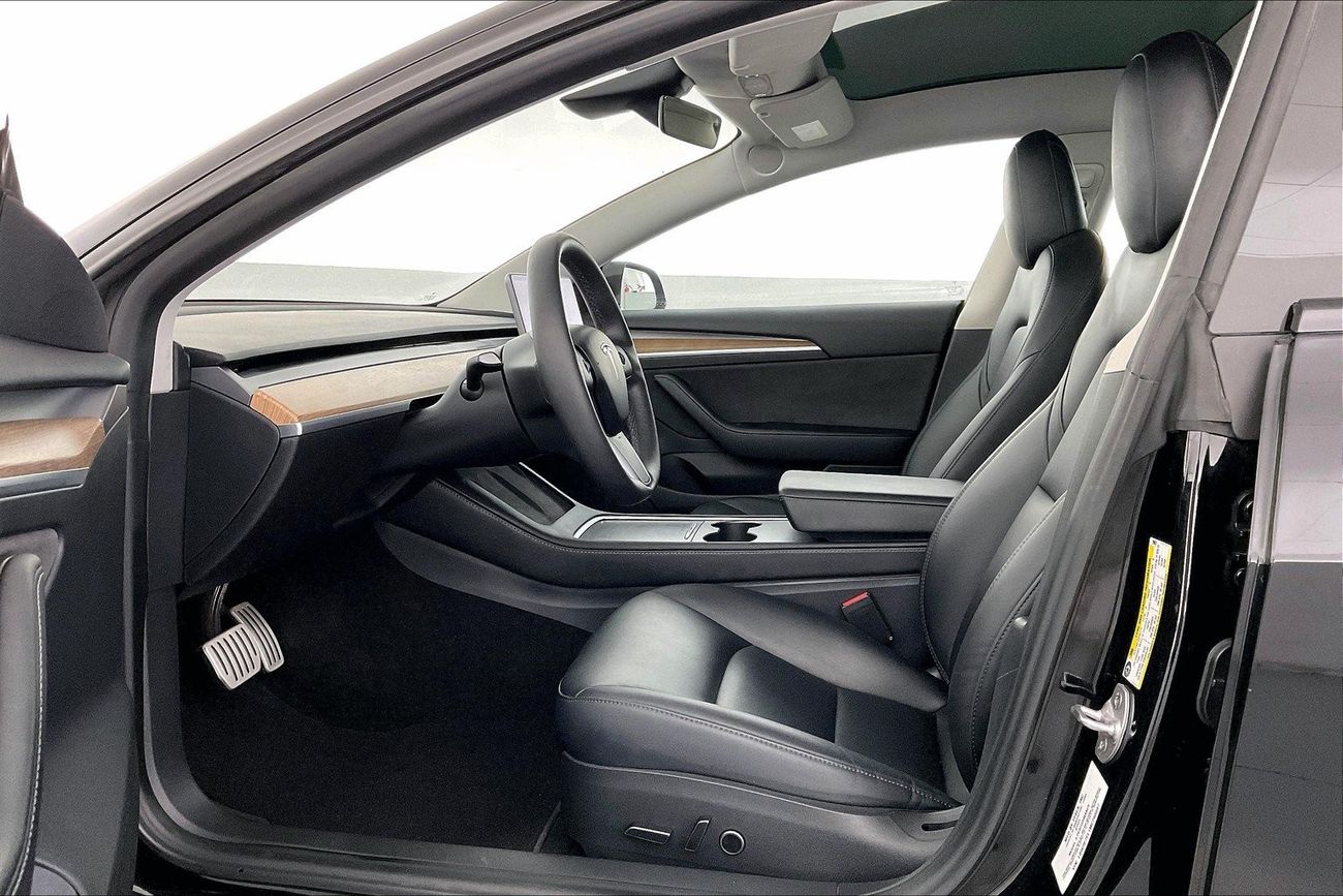 Jeep Grand Cherokee Laredo| 1 year free warranty | Exclusive Eid offer