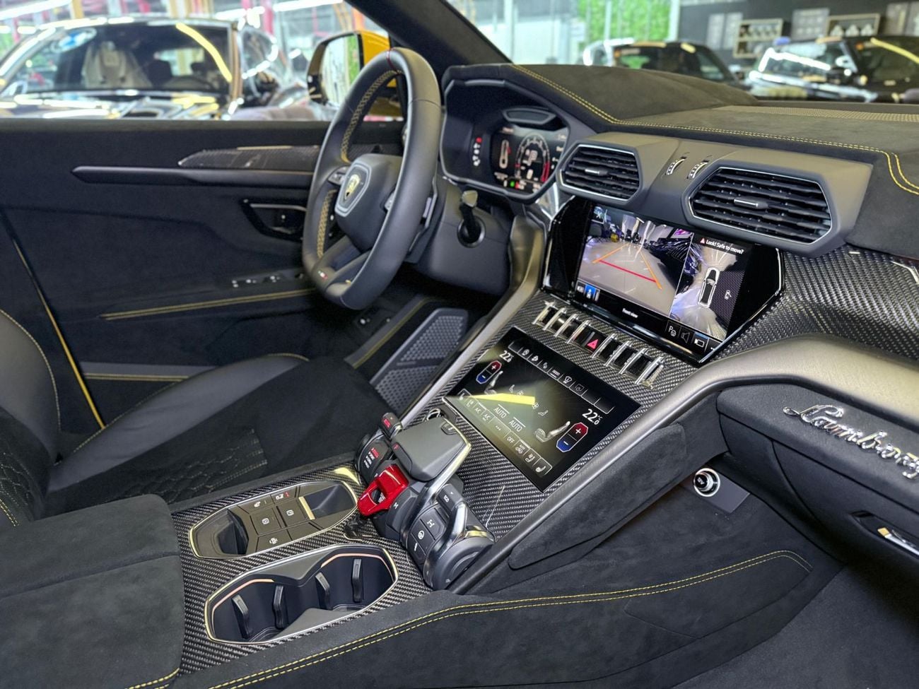 لامبورغيني اوروس PERFORMANTE لامبورغيني أوروس بيرفورمانس 2025 - ضمان كامل لمدة سنتين - بحالة جديدة تماماً