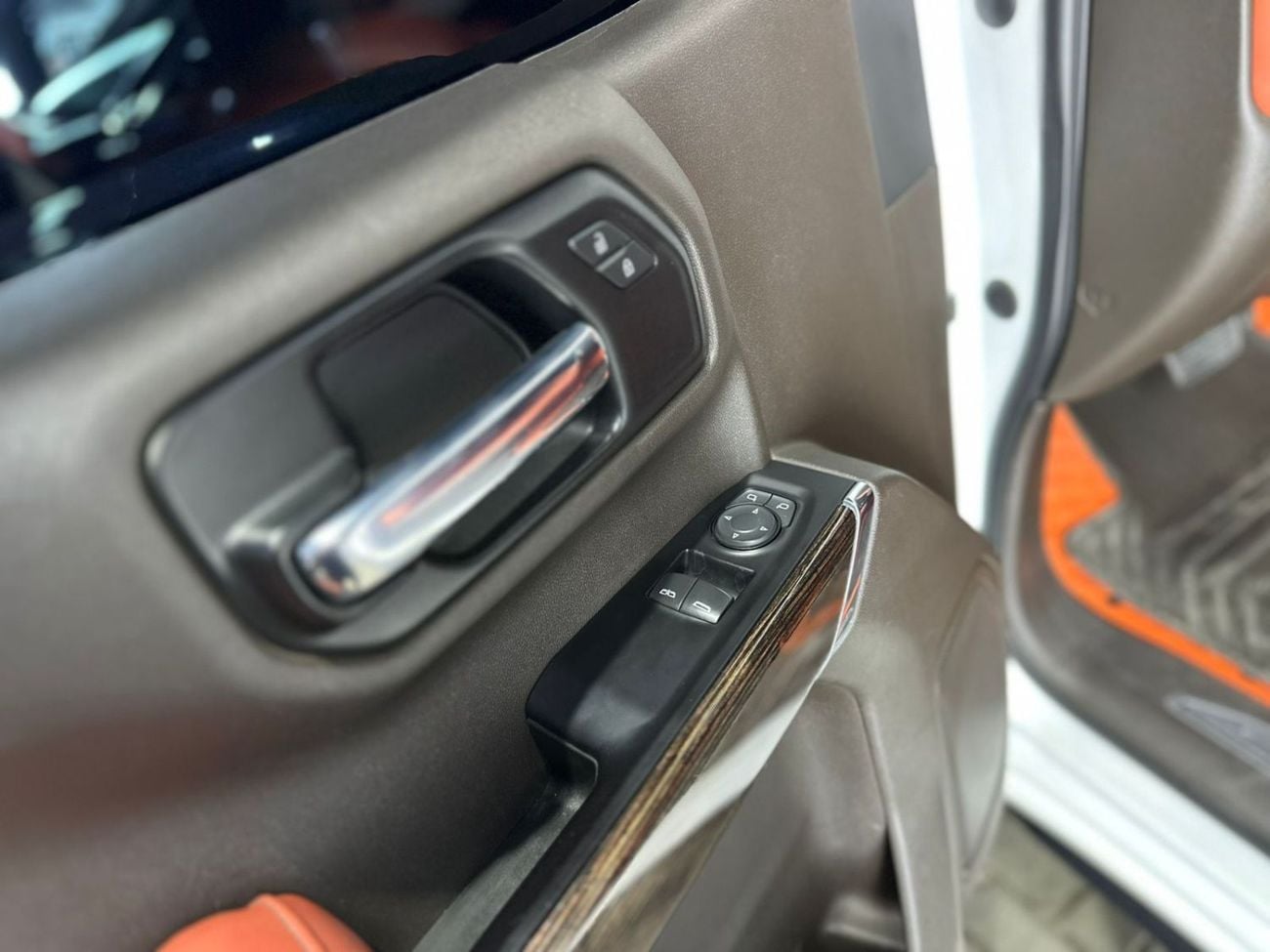 GMC Sierra 5.3L V8 SLT Crew Cab (AWD)