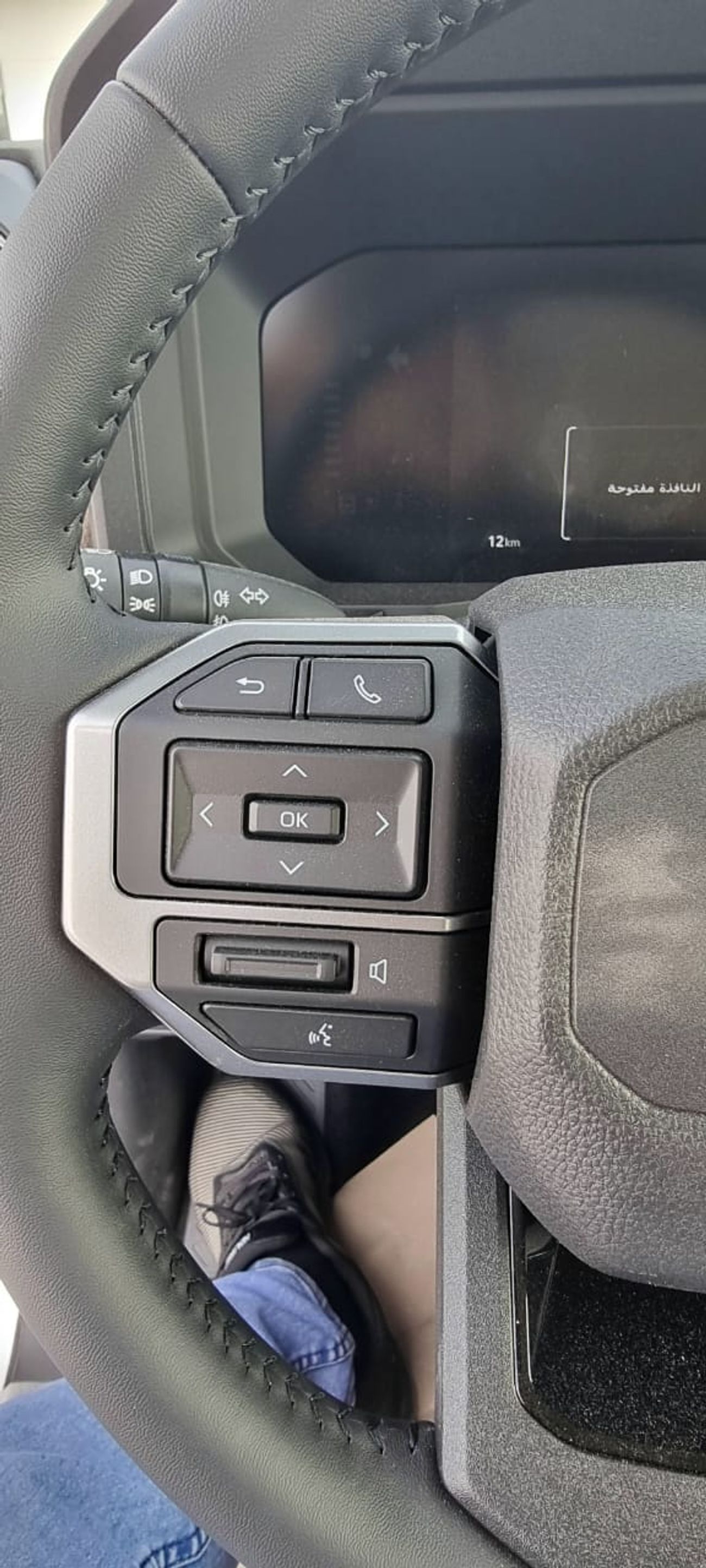 تويوتا برادو TOYOTA PRADO 2.4L PETROL WITH RADAR MY 2025