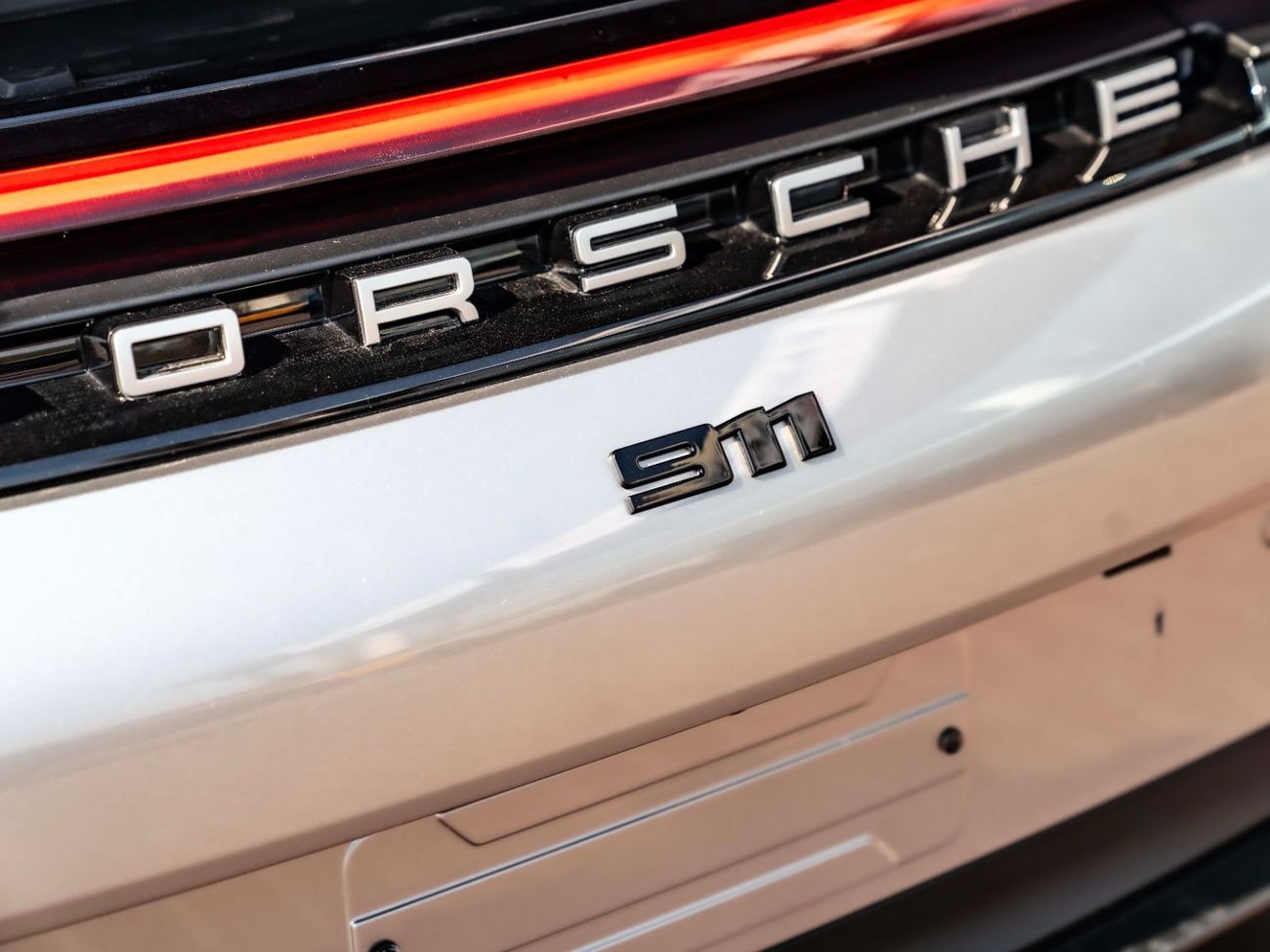 Porsche 911 Carrera 3.0L (444 HP) Coupe