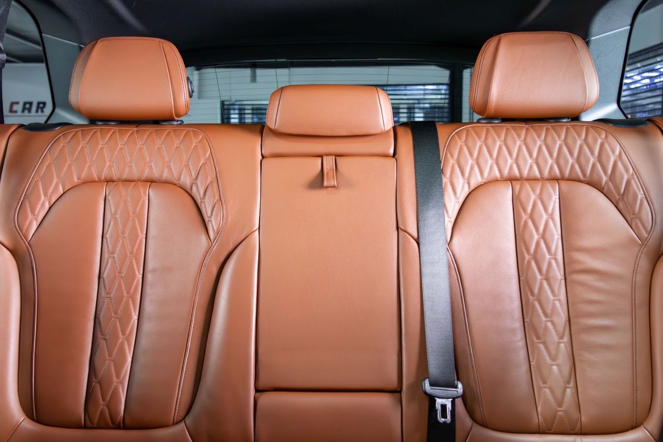 BMW X5 M50i 4.4L Full Service History-BMW Individual Interior-Aero Dynamic Package-Metallic Paint