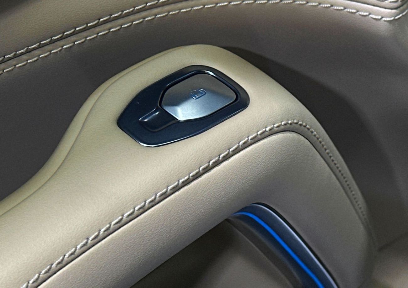 بي واي دي ليوبارد 8 Smart and Brave Flagship Edition (7 Seats)