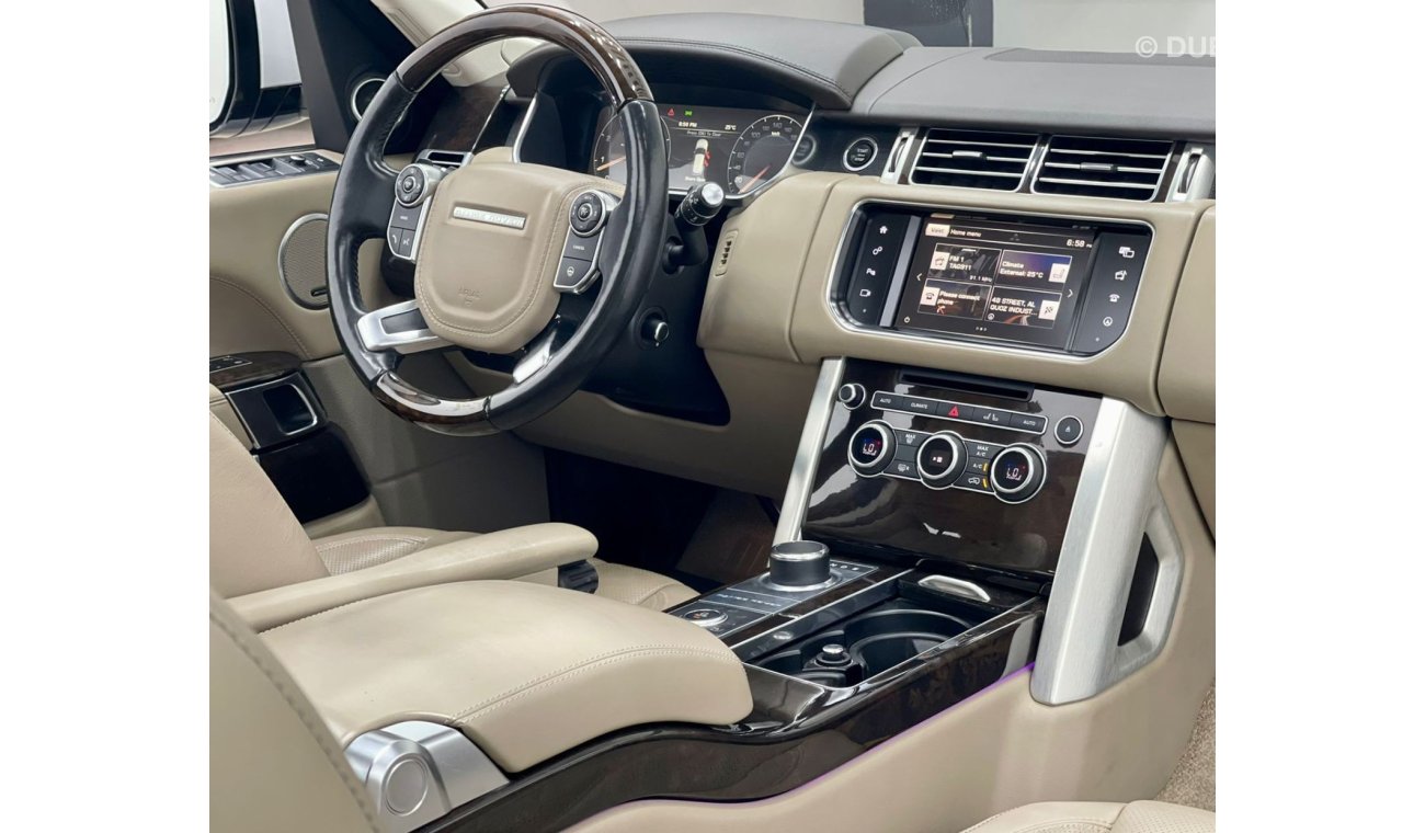 Land Rover Range Rover Vogue SE Supercharged 2016 Range Rover Vogue SE Supercharged, Full Service History, Warranty, GCC