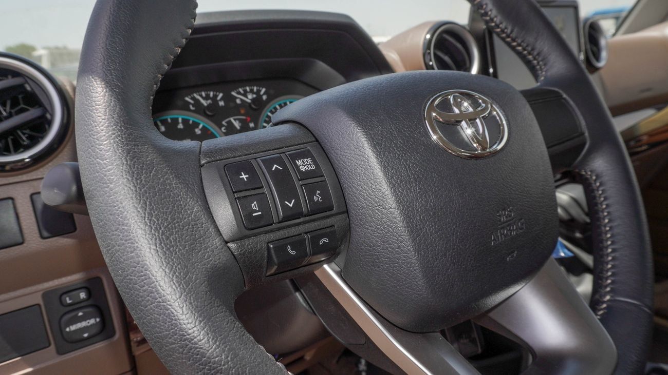 Toyota Land Cruiser 70 LX 4.0 L V6