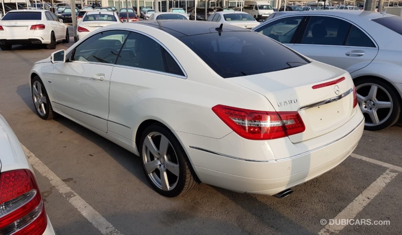 Mercedes-Benz E 250 model 2012 GCC car prefect condition full option full service low mileage car pan