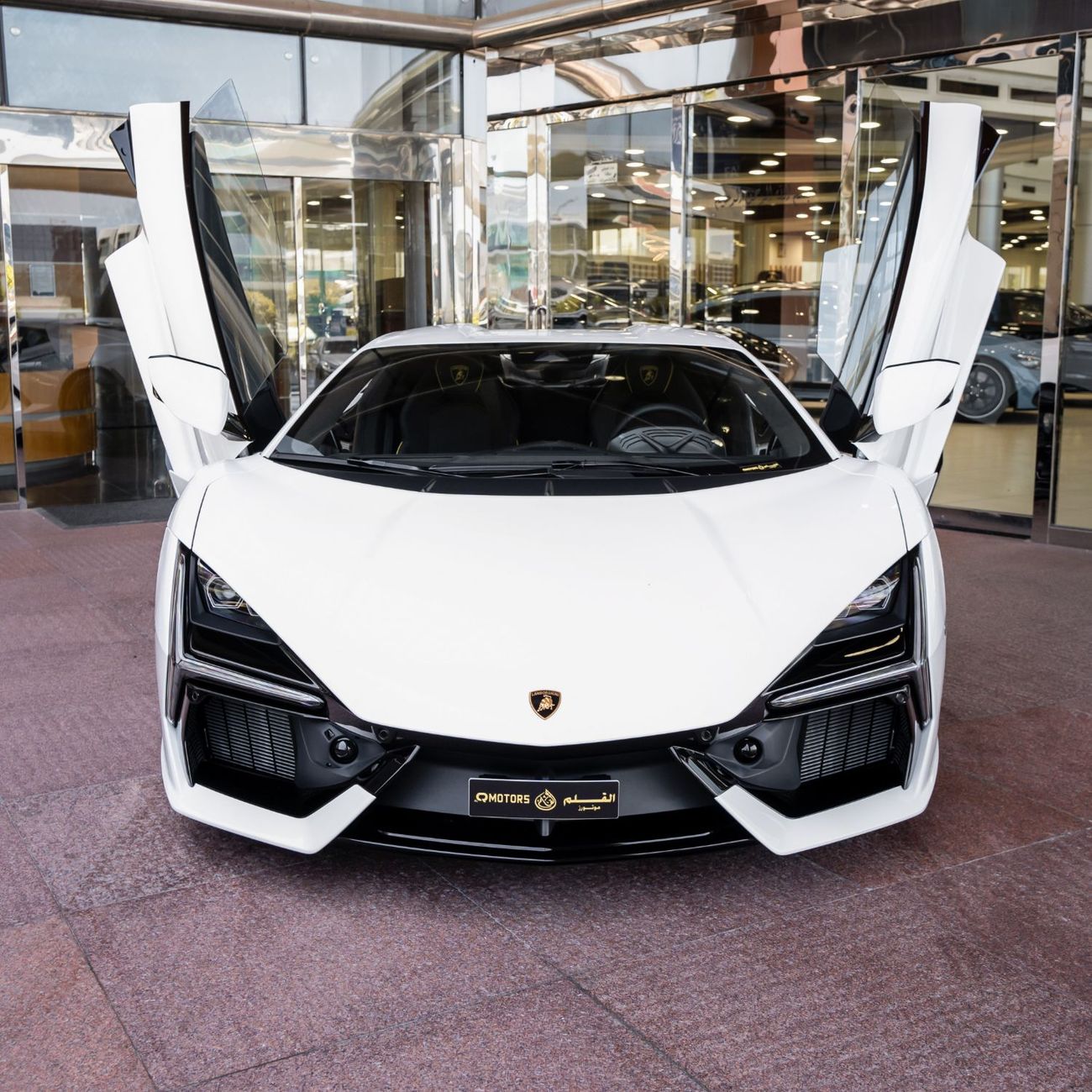 لامبورغيني ريفويلتو 2024 LAMBORGHINI REVUELTO BRAND NEW ( FREE SERVICE CONTRACT )