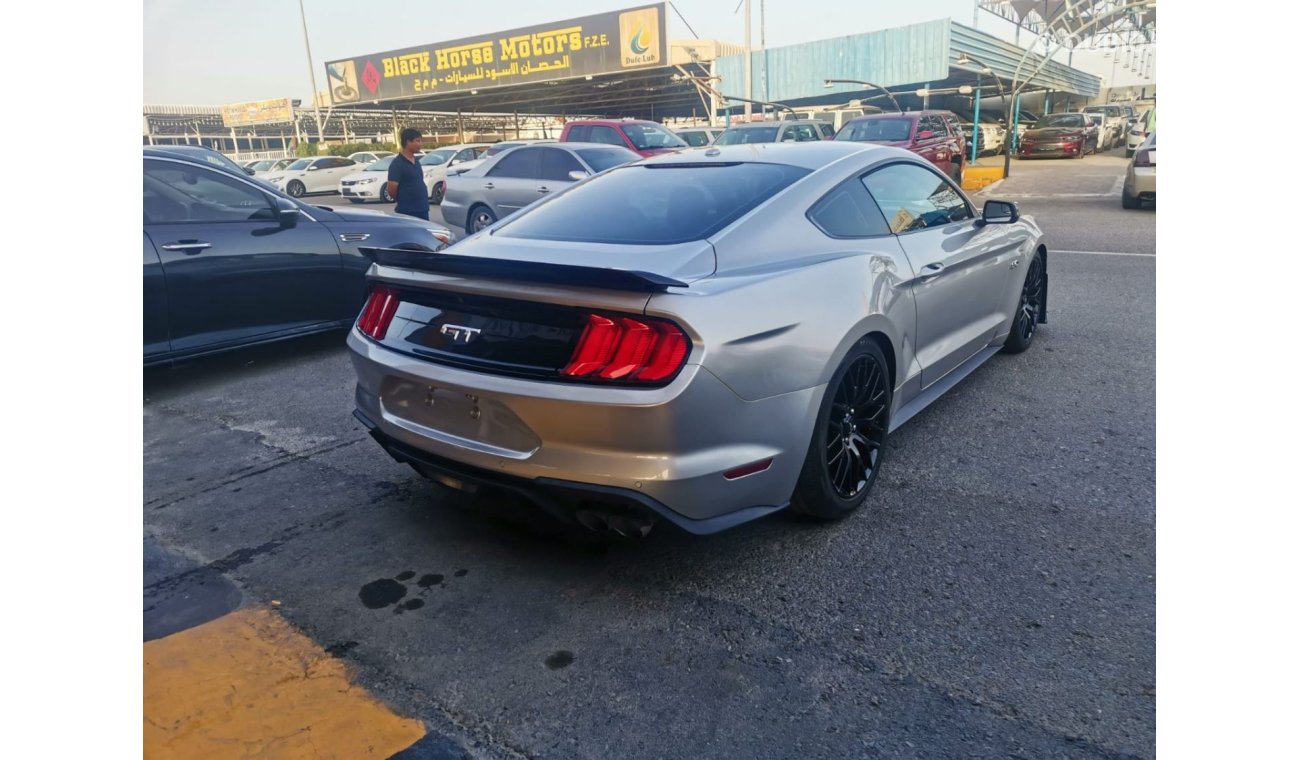 Ford Mustang GT