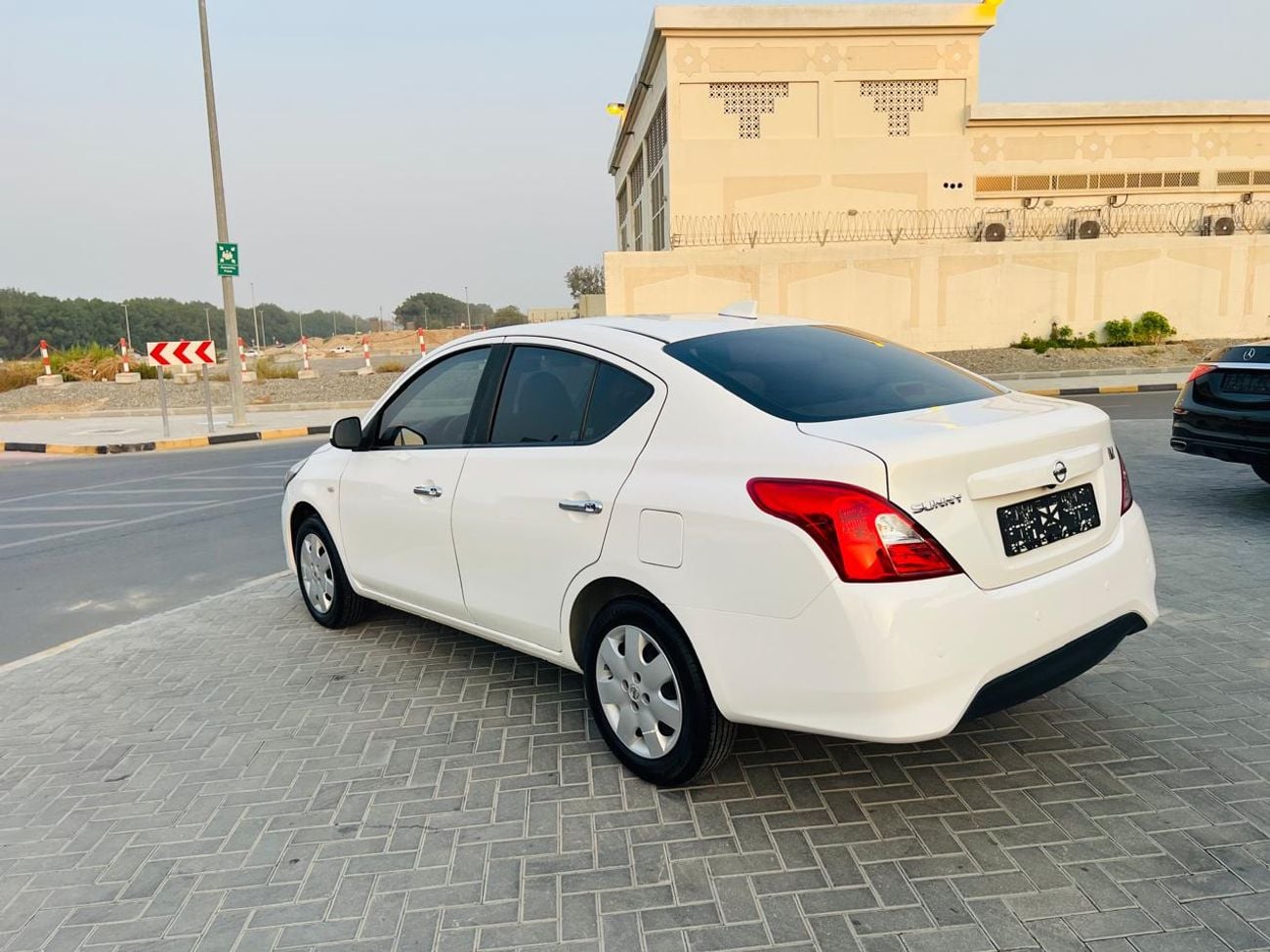 Nissan Sunny SV