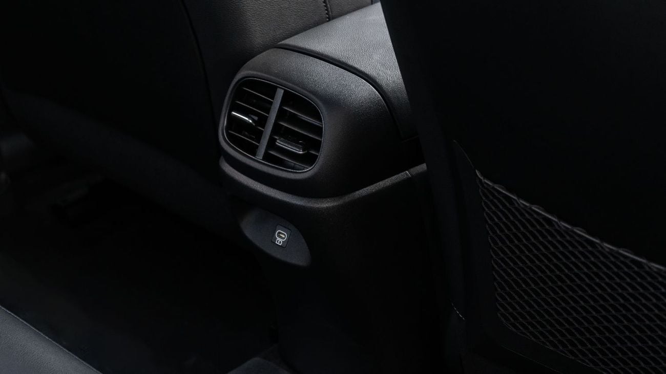 هيونداي إلانترا 2025 | HYUNDAI ELANTRA 1.5L CVT LUX PREMIUM [ EXPORT ONLY ]