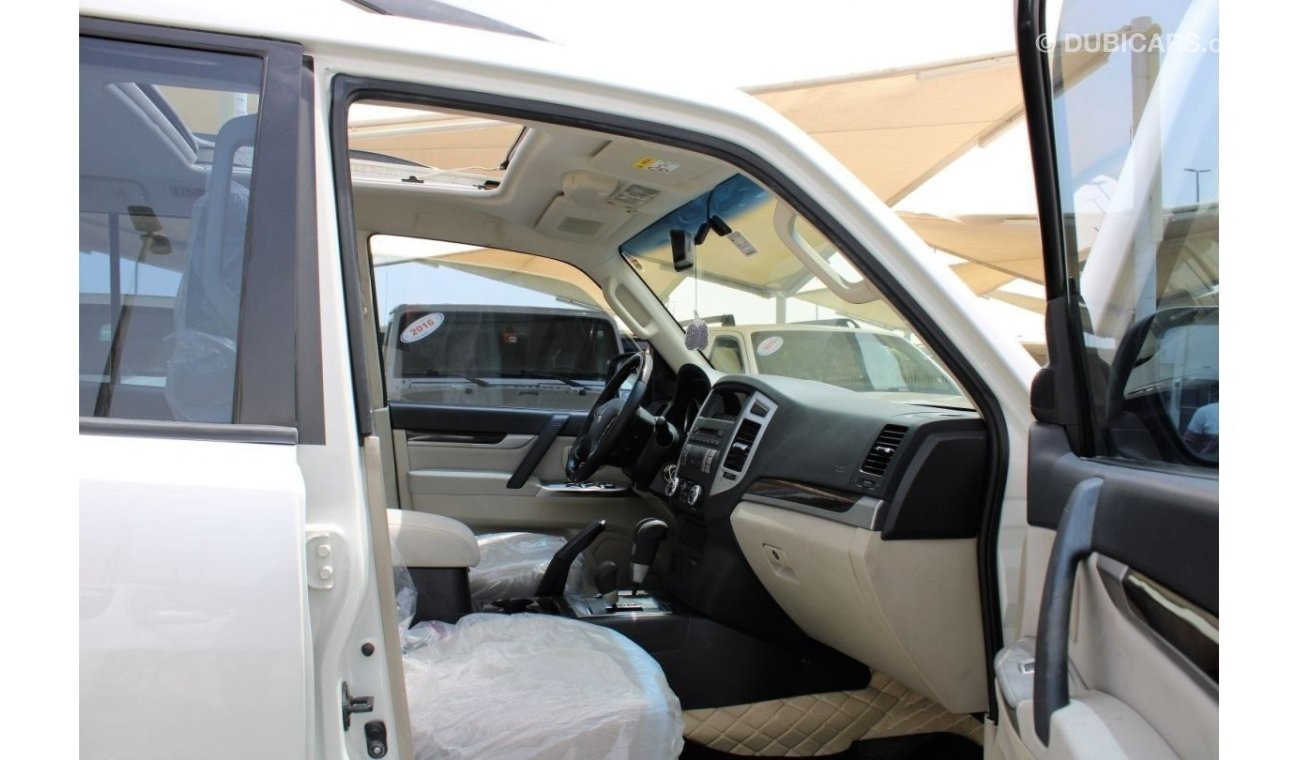 Mitsubishi Pajero GLS Top GLS Top ACCIDENTS FREE - GCC - FULL OPTION - CAR IS IN PERFECT CONDITION INSIDE OUT