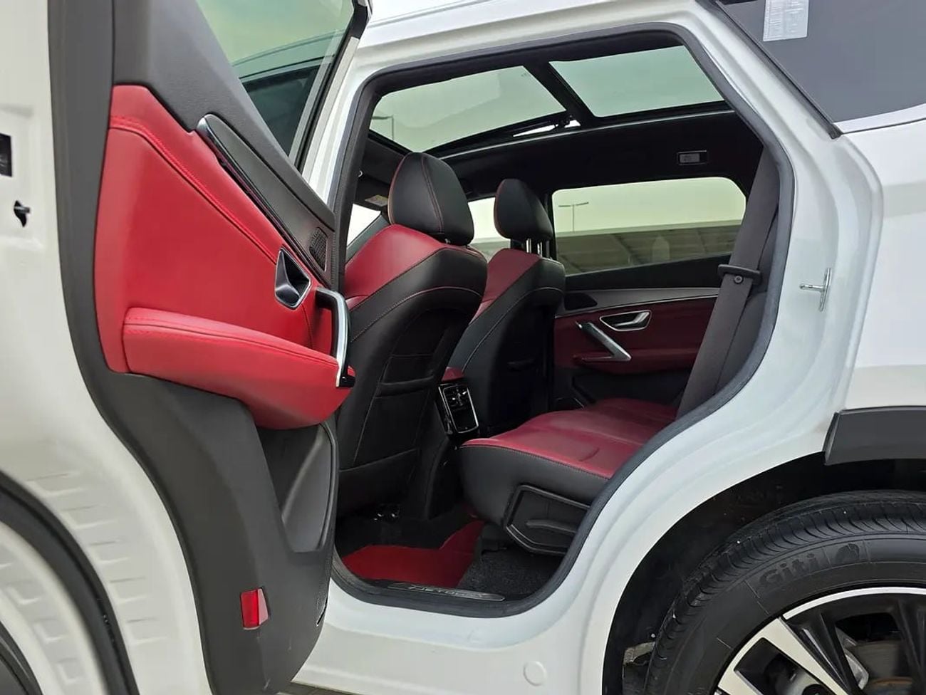 Jetour X70 Plus LUX GCC Specs | 7-Seater | Under Warranty