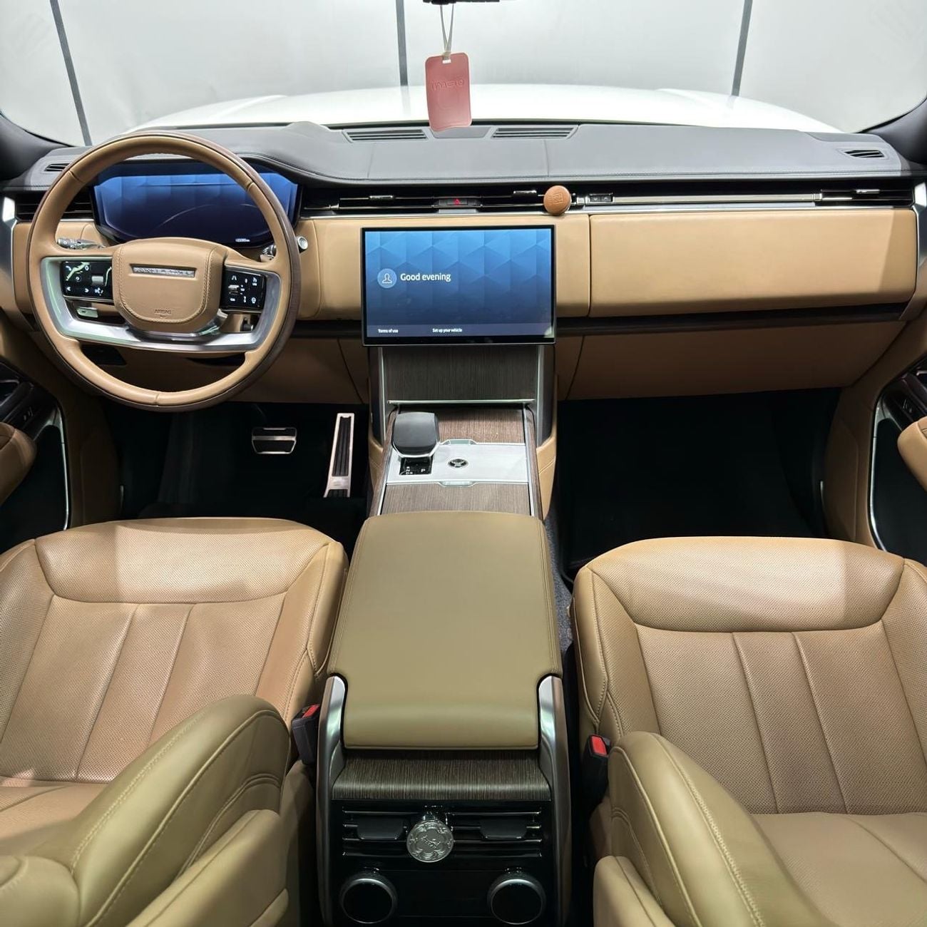 Land Rover Range Rover HSE P400 GCC warranty and service contract until 2030