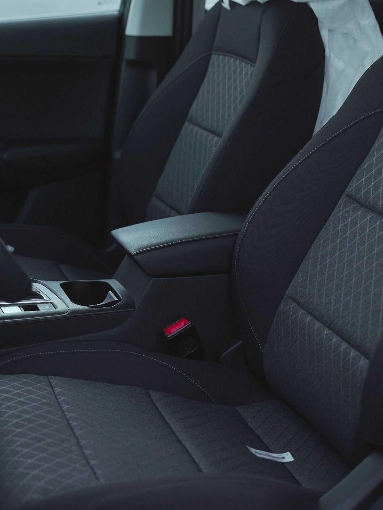 أم جي ZS 0% DP EMI 1200 - free Service - free registration