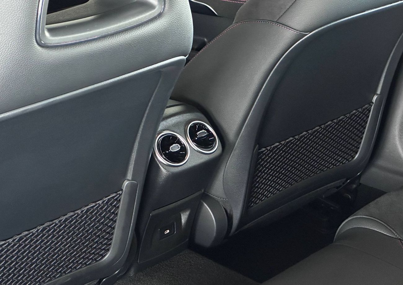 مرسيدس بنز A 200 Hatchback Std 2.0L