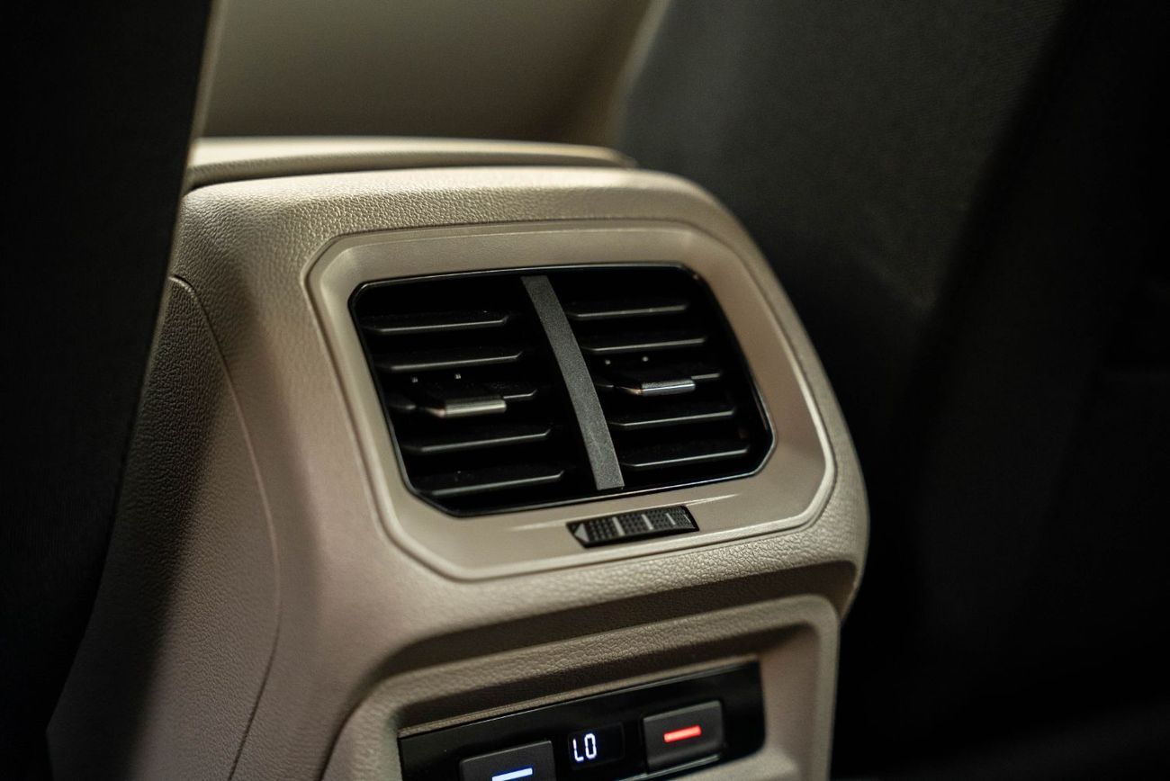 فولكس واجن تيجوان Elegance 2.0L SE 2020 Full Service History GCC 2.0L