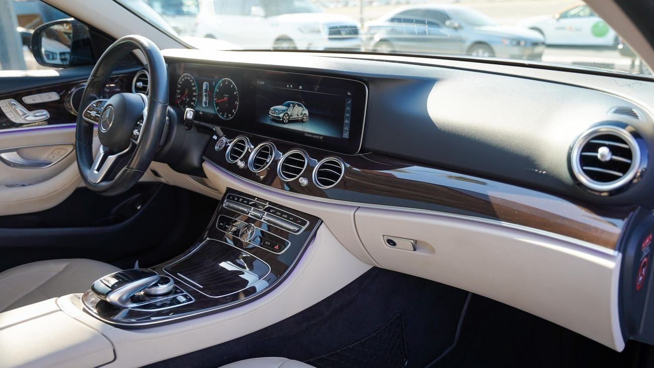 مرسيدس بنز E300 AMG
