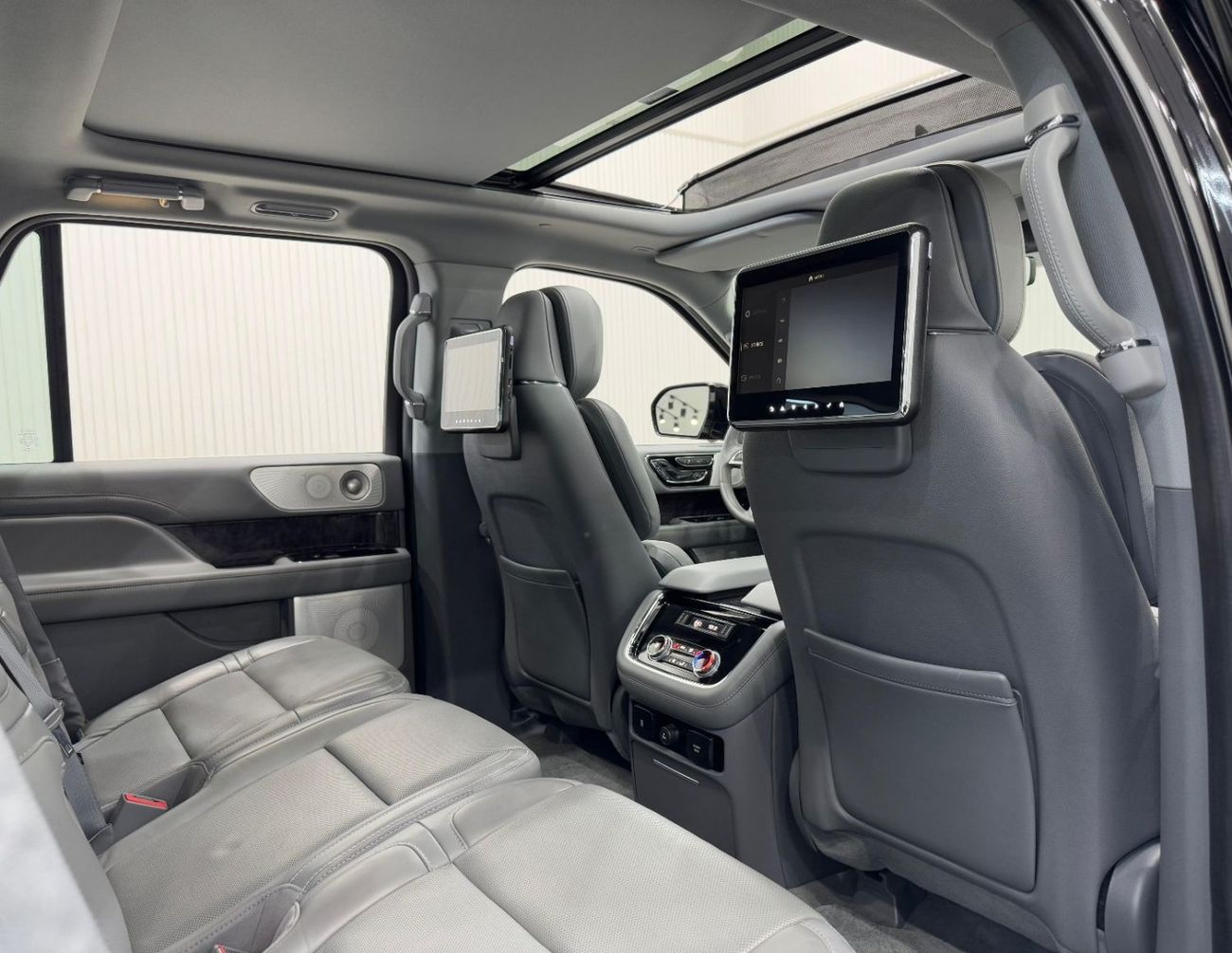 لينكولن نافيجاتور Reserve 3.5L 2021 Lincoln Navigator Reserve, 2026 Lincoln Warranty + Service Pack, Fully Loaded, 8 S