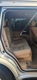 Toyota Land Cruiser VXR TOYOTA LANDCRUSIER VXR 5.7 L 2014 GCC TOYOTA LANDCRUSIER VXR 5.7 L  MODEL 2014  GCC SPECS  FULL OPTI