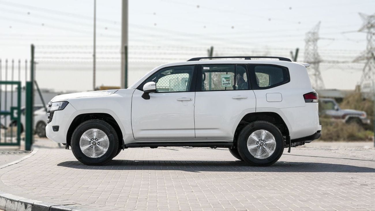 تويوتا لاند كروزر 2026 Toyota Land Cruiser GXR 4.0L AT Petrol (White-Black)