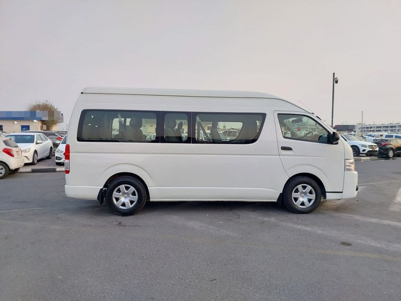 Toyota Hiace TOYOTA HIACE COMMUTER VAN RHD 2016 MODEL 3.0 L DIESEL AUTOMATIC(PM28060)