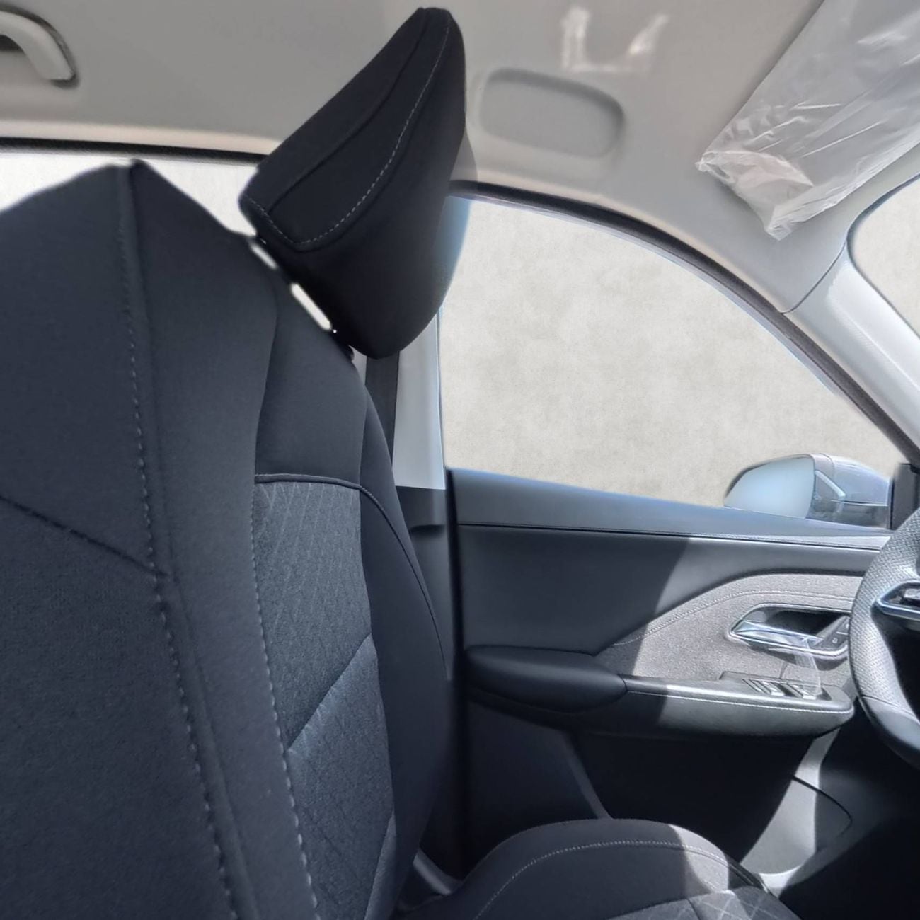 MG ZS STD 2.0
