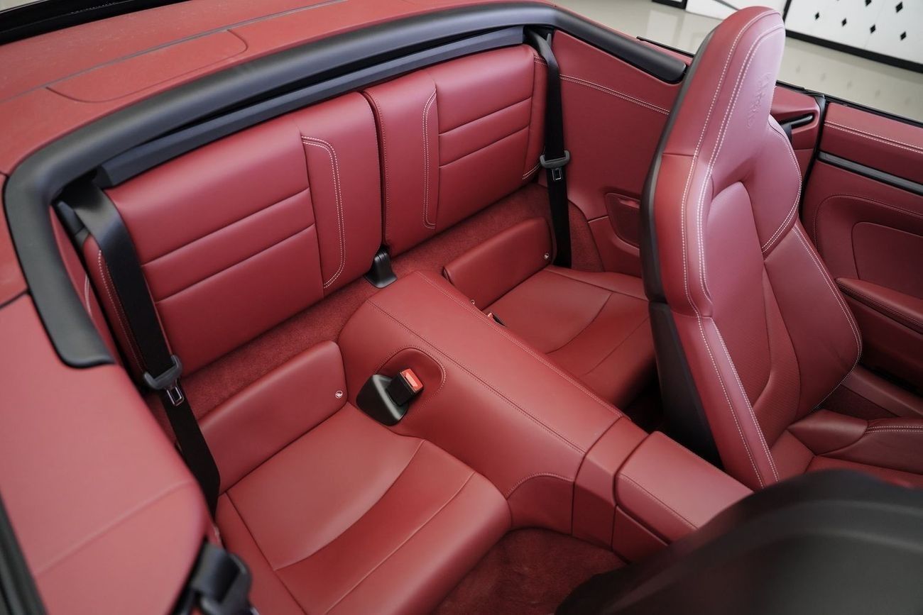 Porsche 911 Carrera GTS 3.0L (450 HP) Convertible