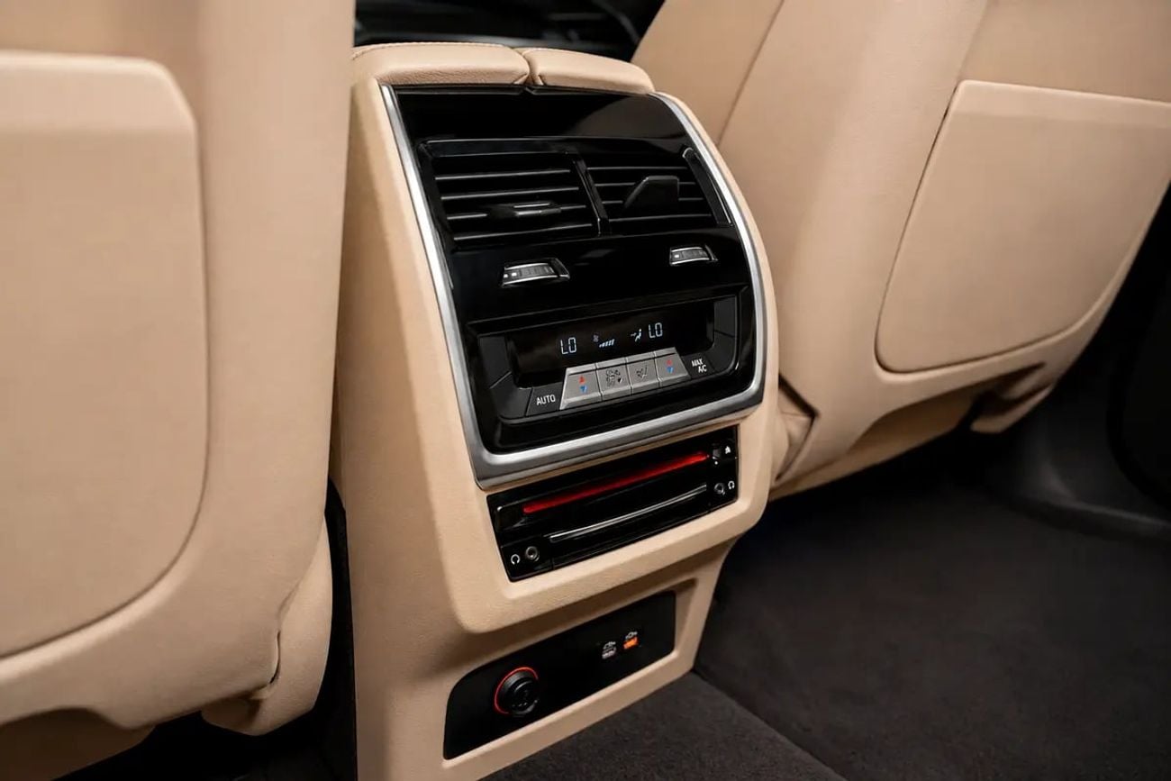بي أم دبليو X7 40i M SPORT