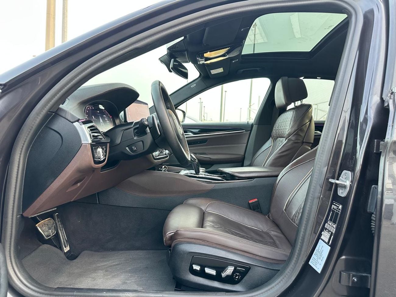 BMW 530i LUXURY LINE EXCLUSIVE
