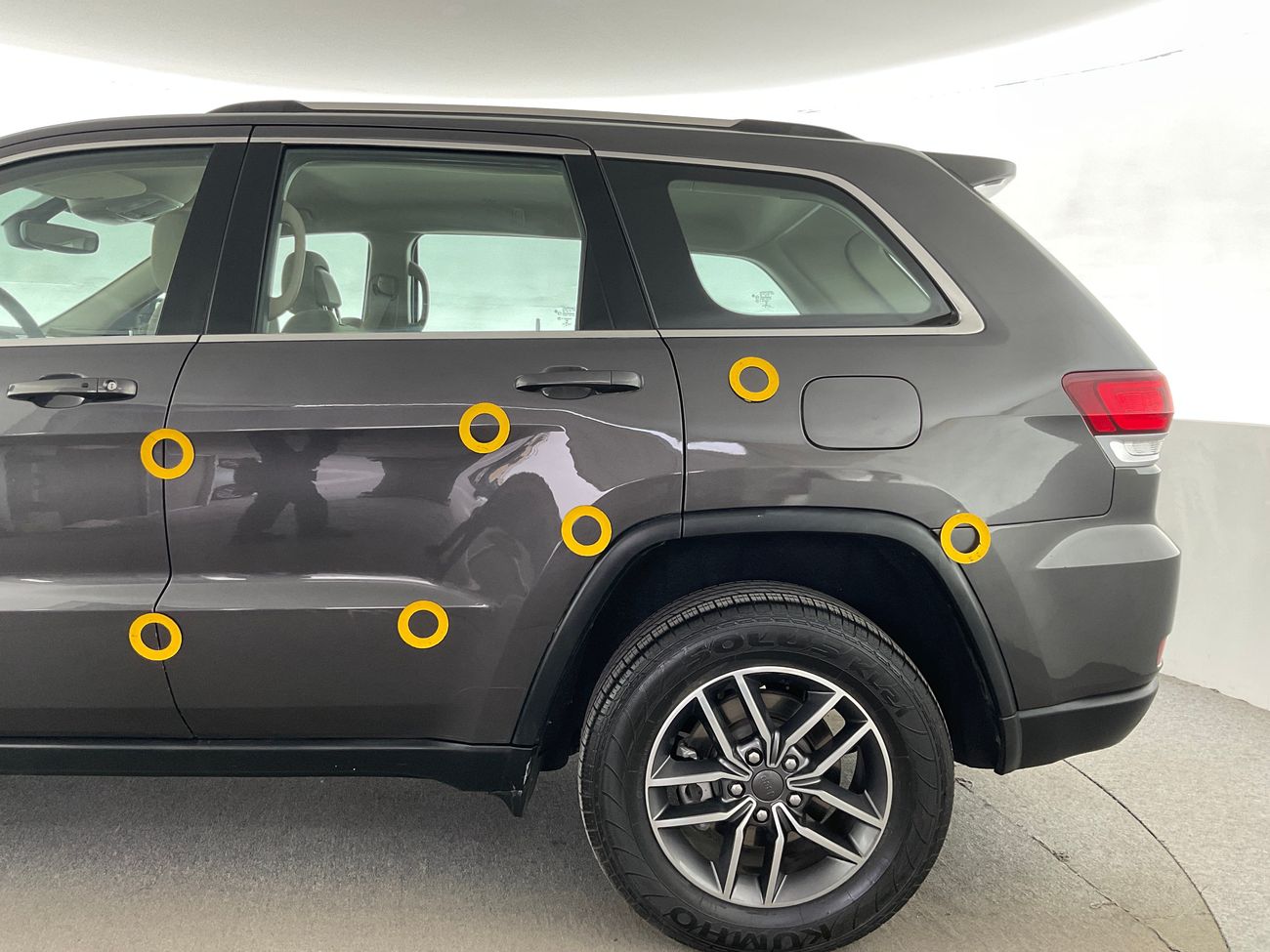 جيب جراند شيروكي Laredo | upto AED 20,000 Ramadan Discount | شامل الضمان | 0 ﺪﻔﻋﺓ ﺃﻮﻟﻯ