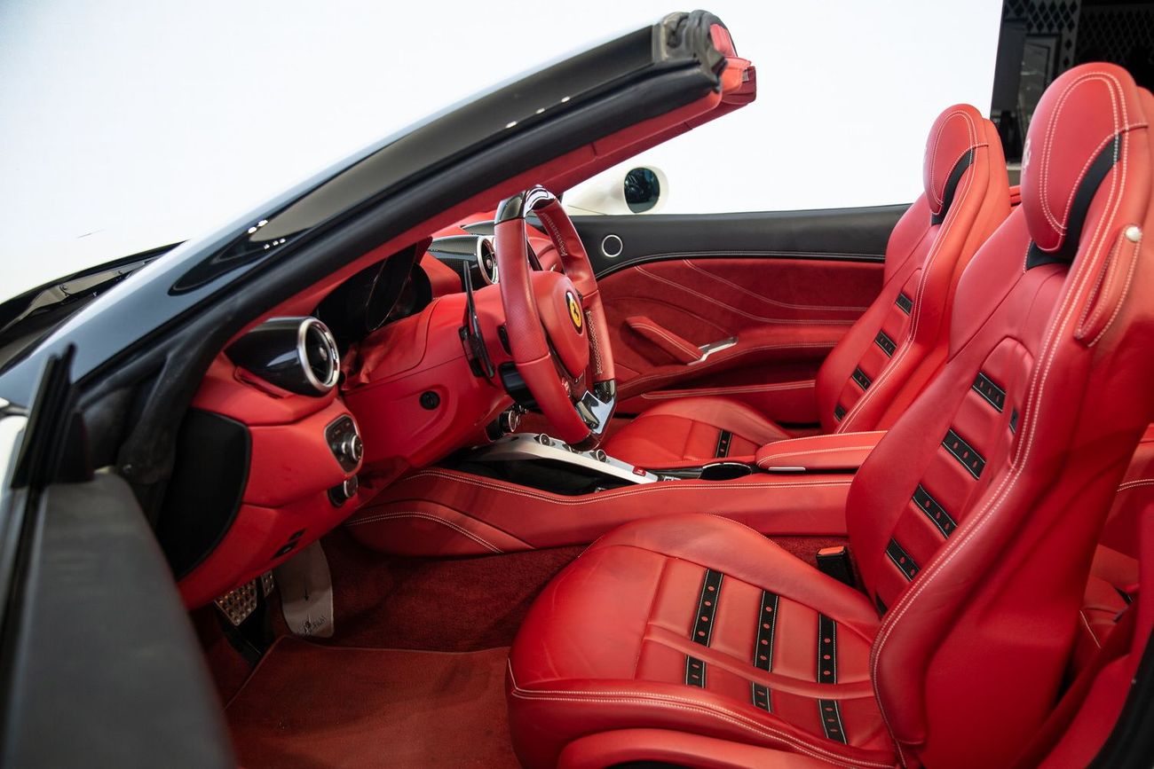 فيراري كاليفورنيا T Std 3.9L (553 HP)