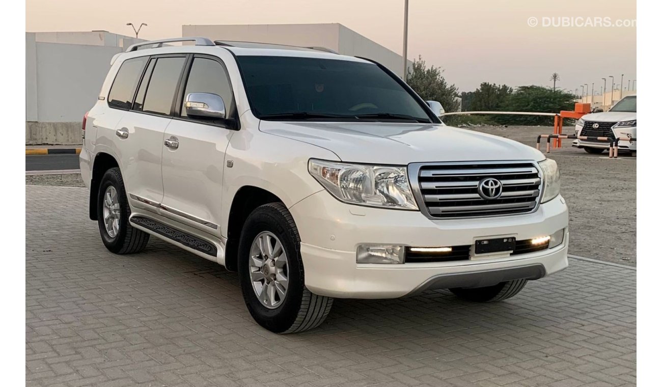 Toyota Land Cruiser Toyota land Cruise GCC / 2011 / V8 / IN VERY GOOD CONDITION