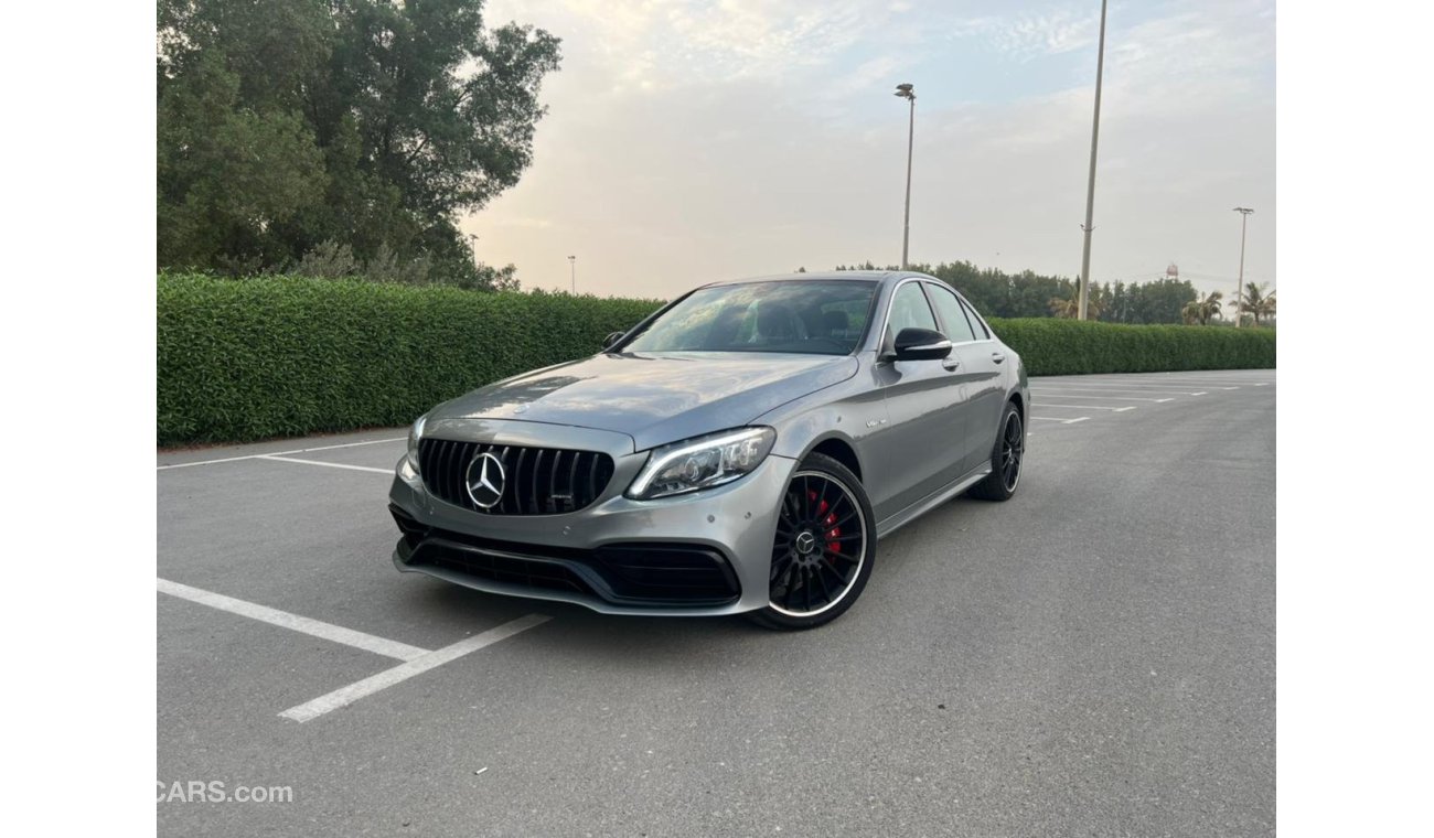 مرسيدس بنز C 300 لاكجري مرسيدس بنز C400 كت C63 AMG